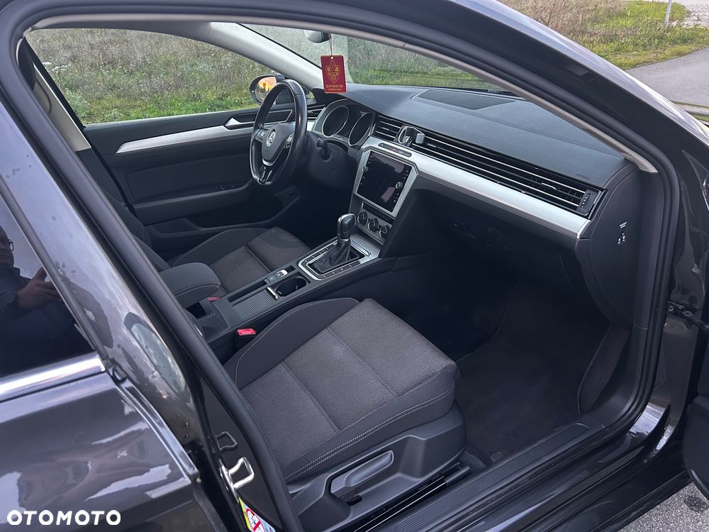 Volkswagen Passat Variant ver-variant-1-6-tdi-scr-dsg-business - 14