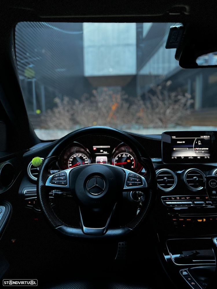 Mercedes-Benz C 200 AMG Line - 4