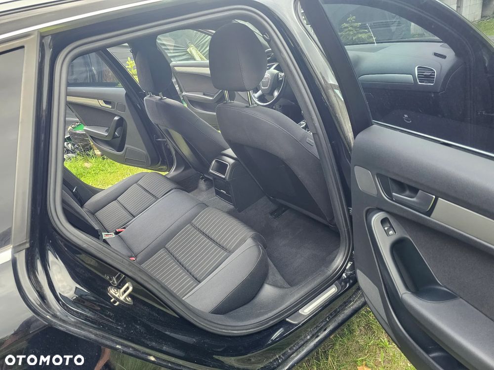 Audi A4 Avant 2.0 TDI DPF Ambiente - 23