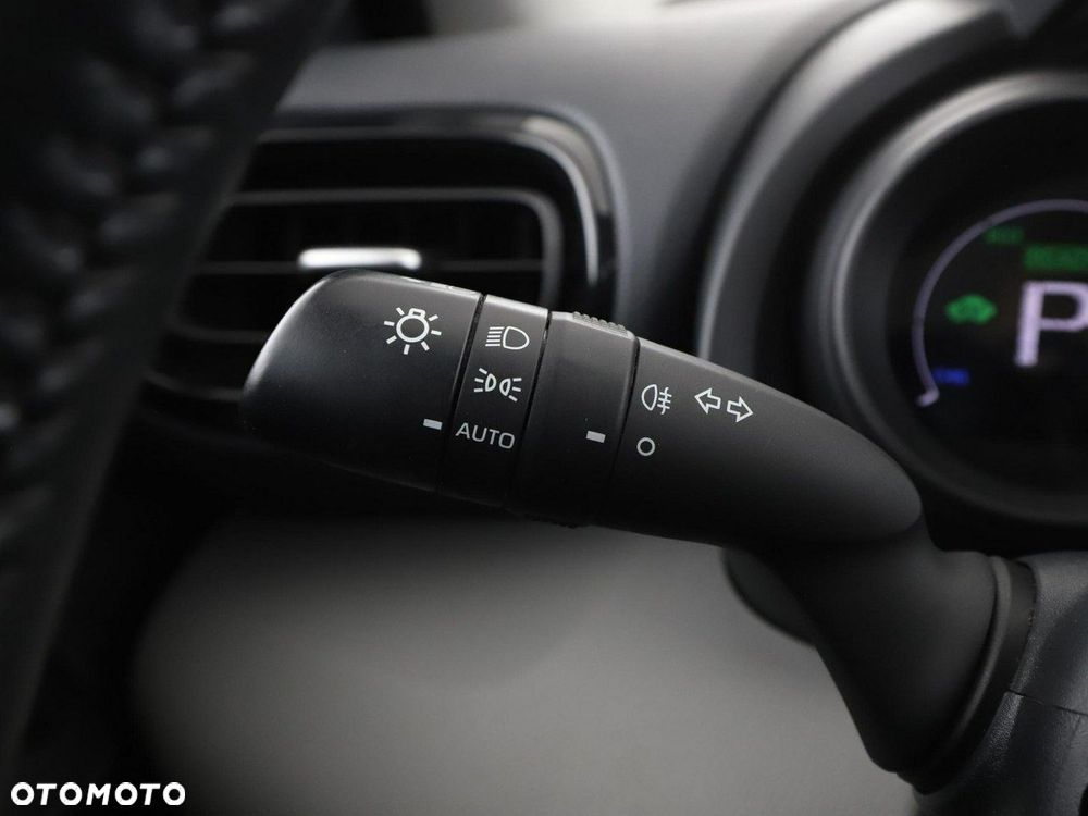 Toyota Yaris Cross Hybrid 1.5 Dynamic - 32