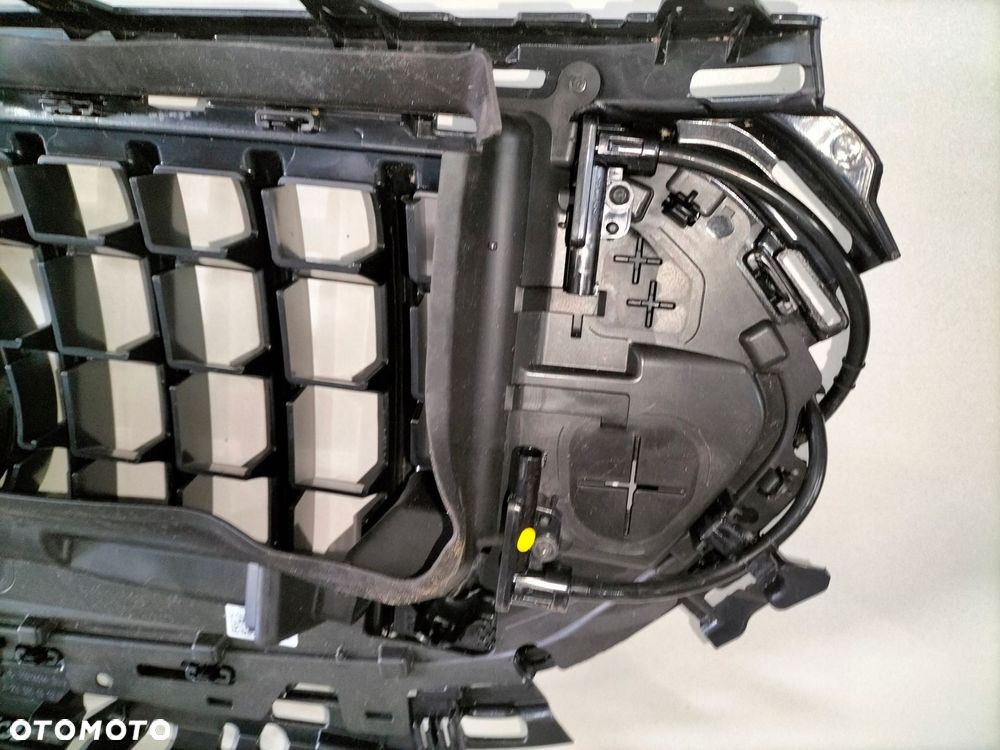 atrapa kratka mercedes e klasa w214 22- 63 amg - 11