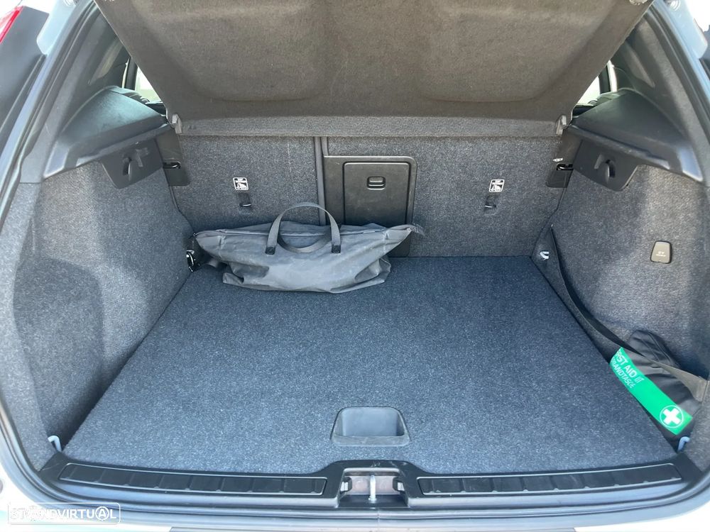 Volvo XC 40 T5 Recharge DKG Inscription Expression - 16