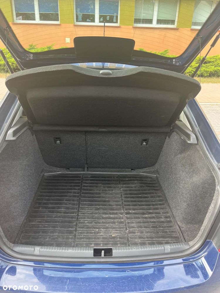 Skoda RAPID 1.2 TSI Ambition - 10