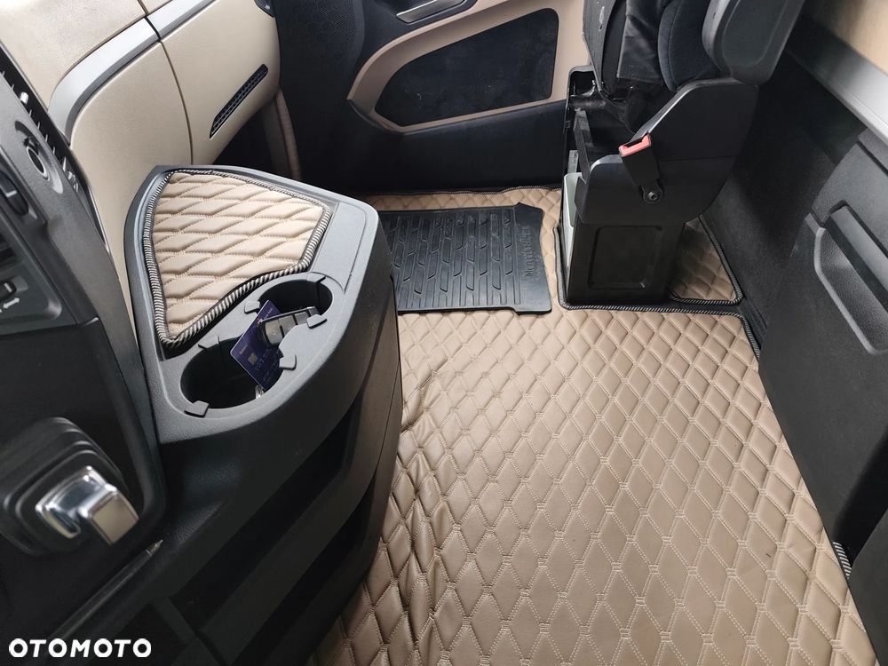 Mercedes-Benz Stream Space Standard - 10