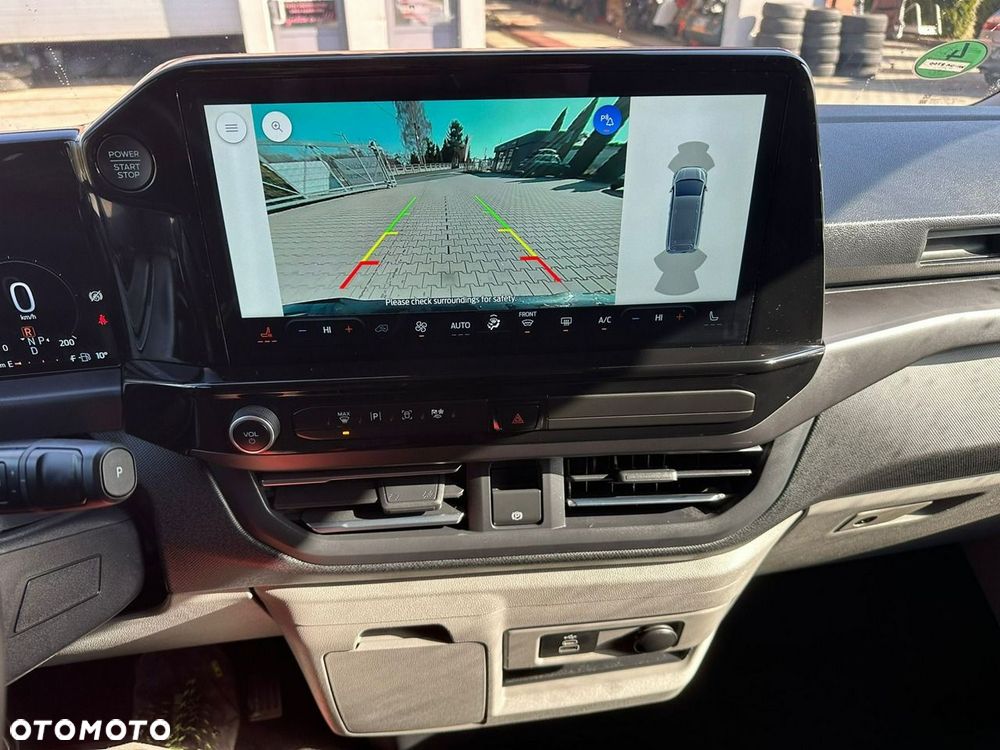 Ford Tourneo Custom - 15