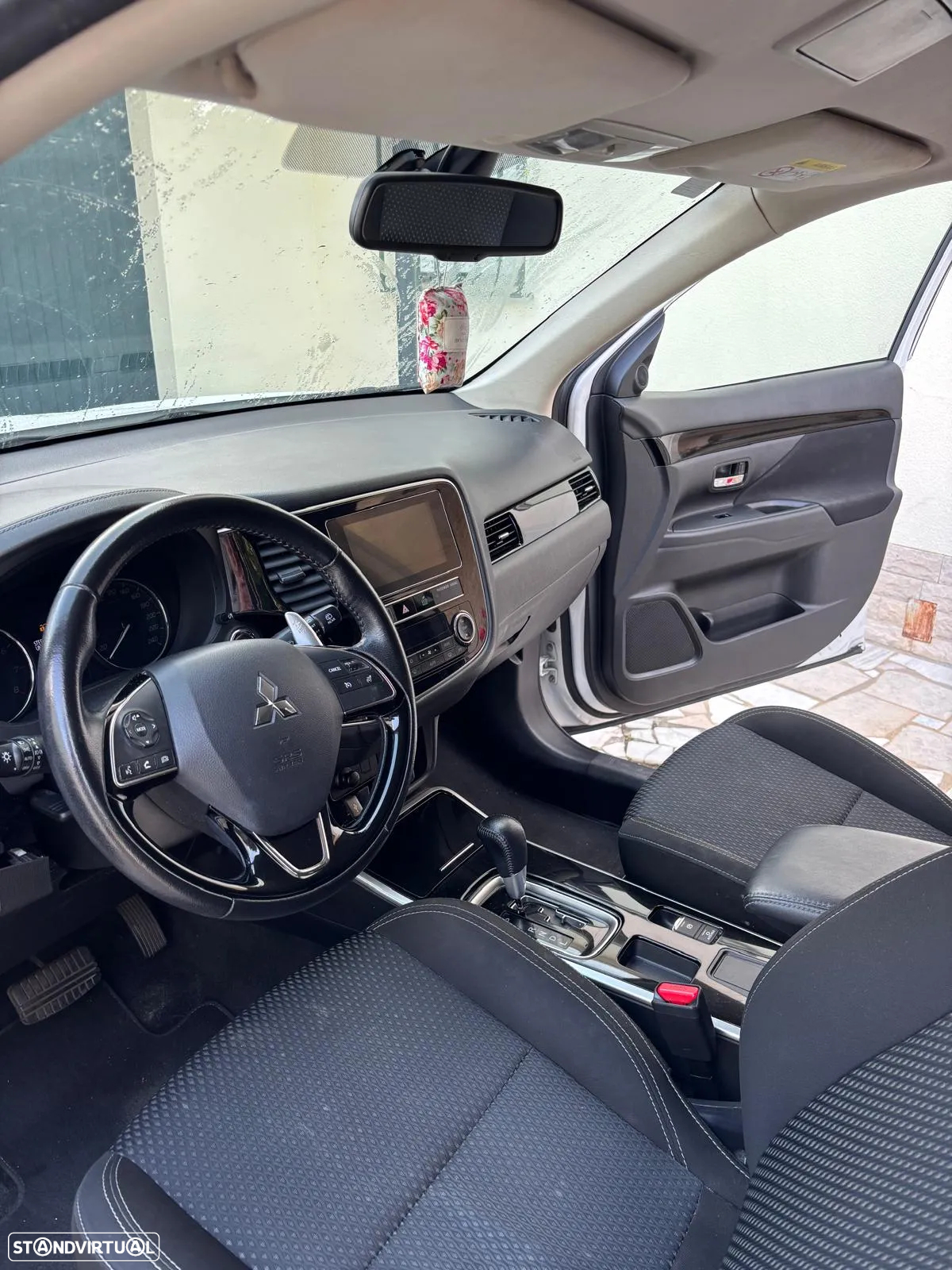 Mitsubishi Outlander 2.0 Kaiteki CVT - 6