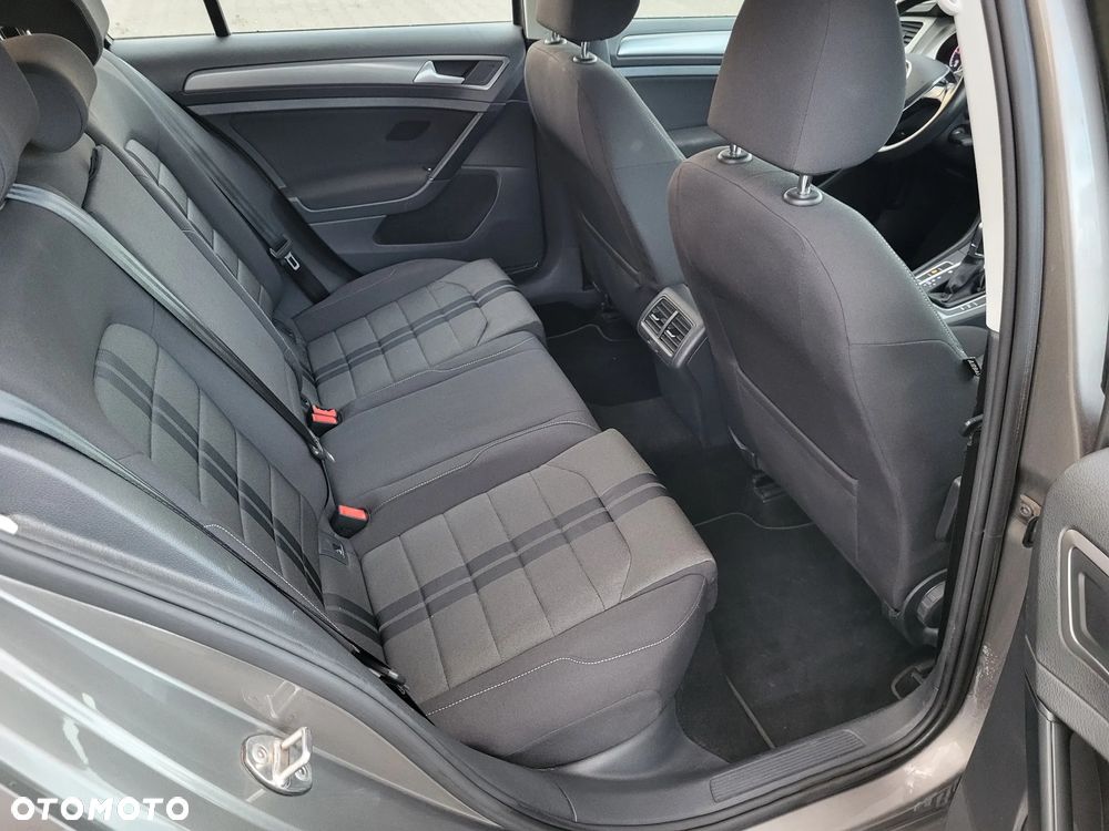 Volkswagen Golf 1.6 TDI BlueMotion Technology DSG Trendline - 16