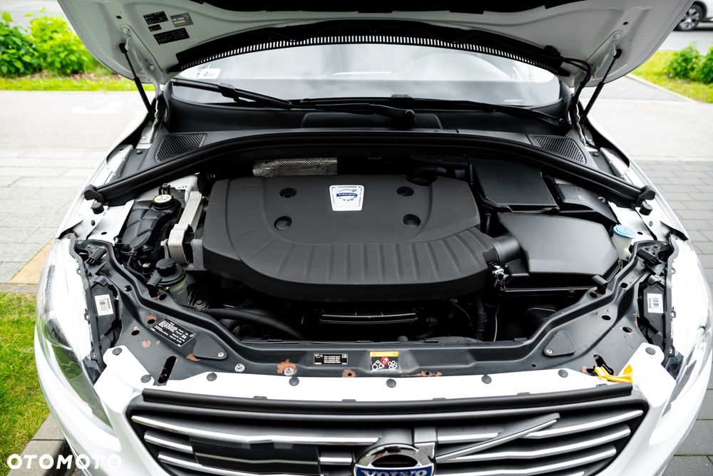 Volvo XC 60 D5 AWD Summum - 40