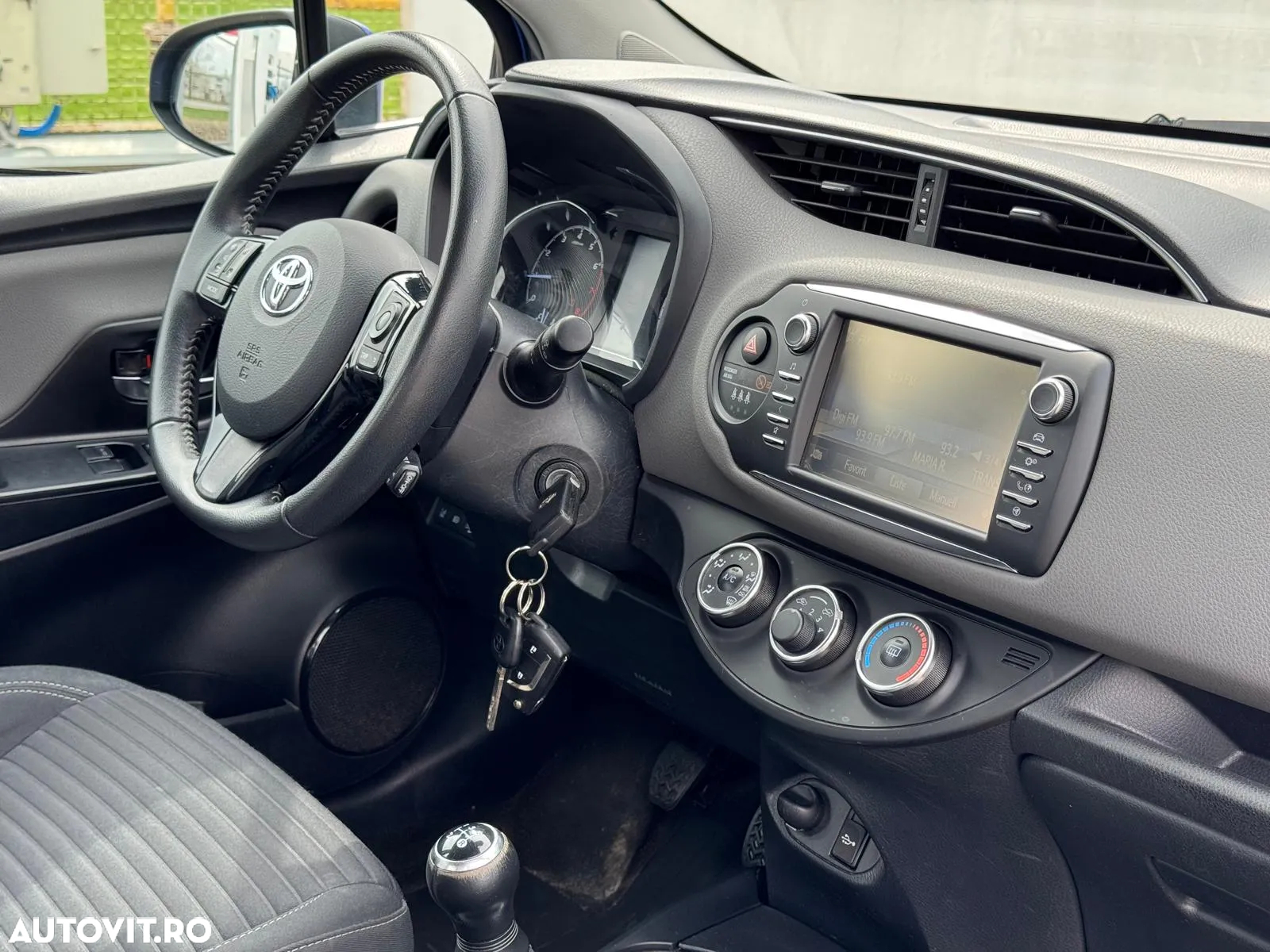 Toyota Yaris 1.0 L Eco - 13