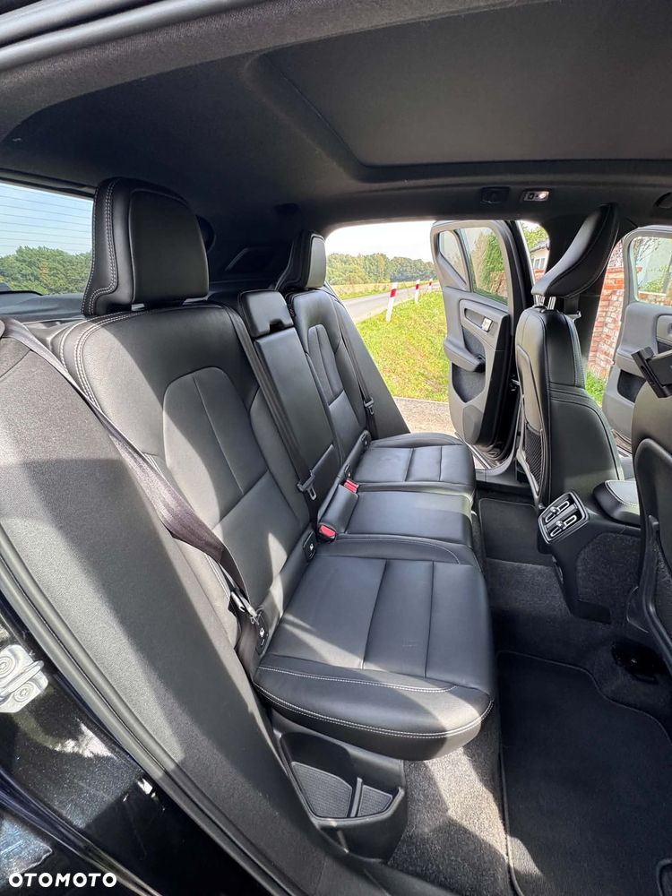 Volvo XC 40 D4 AWD - 9