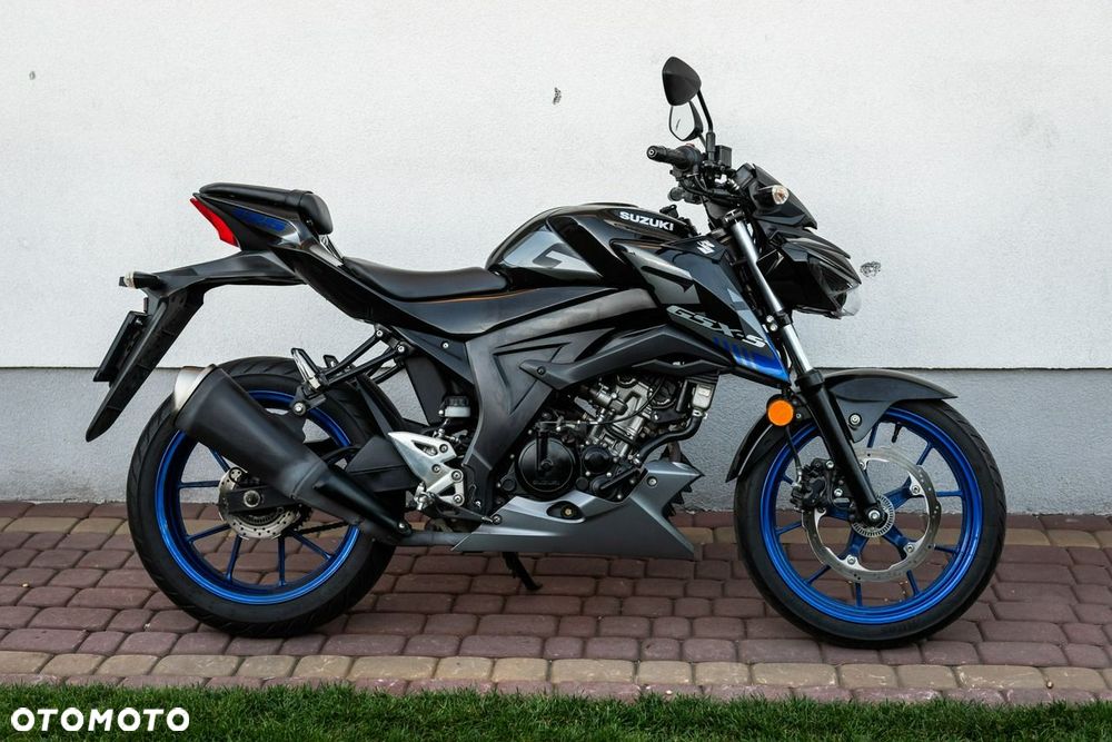 Suzuki GSX - 6