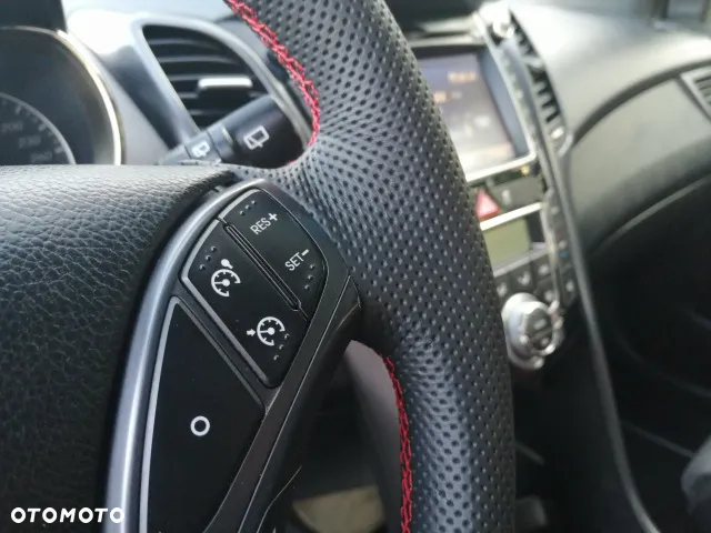 Hyundai i30 1.6 GDI Turbo Luxury - 36