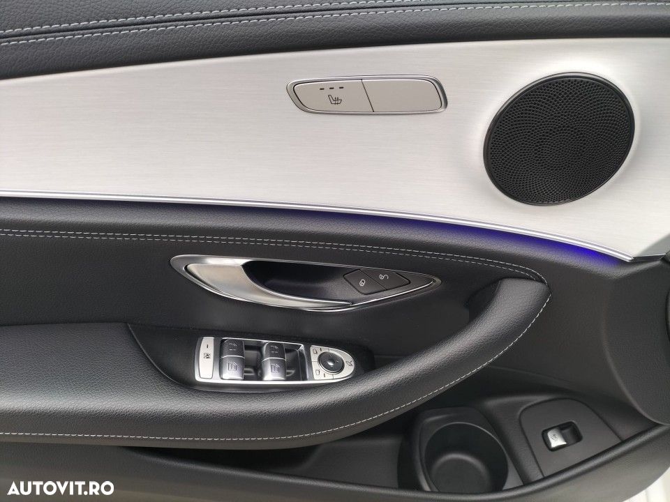 Mercedes-Benz E - 16