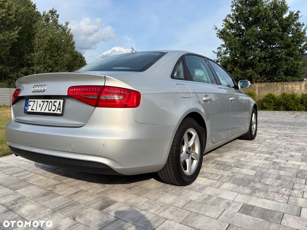 Audi A4 Limousine - 3