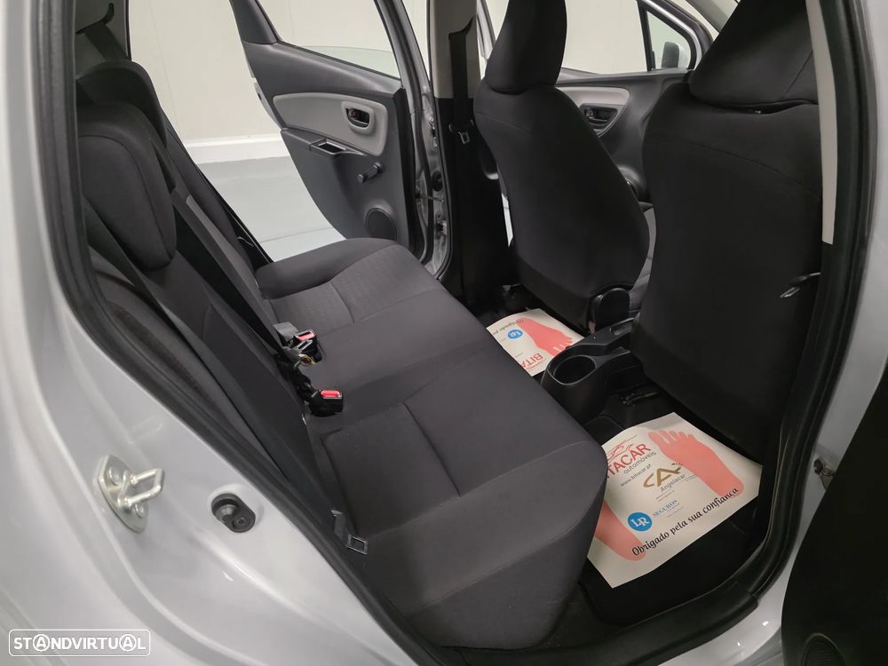 Toyota Yaris 1.4 D-4D ACtive+AC - 29