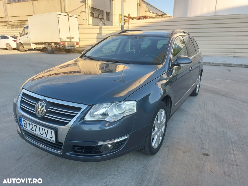 Volkswagen Passat - 1