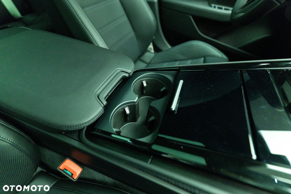Porsche Panamera 4 E-Hybrid PHEV - 29