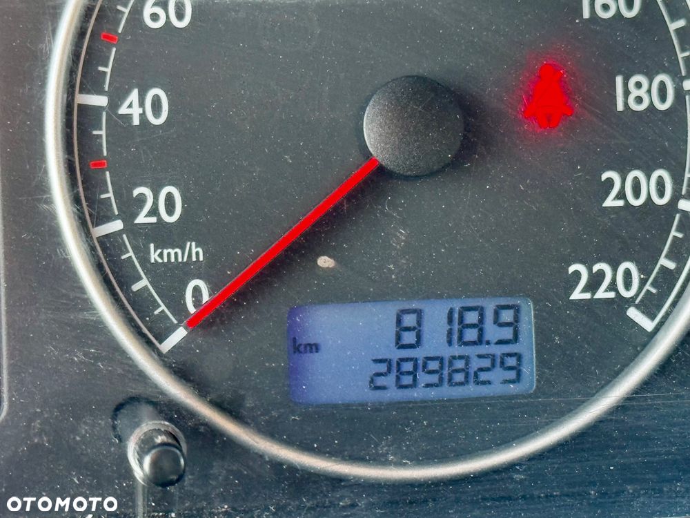 Volkswagen Multivan - 12