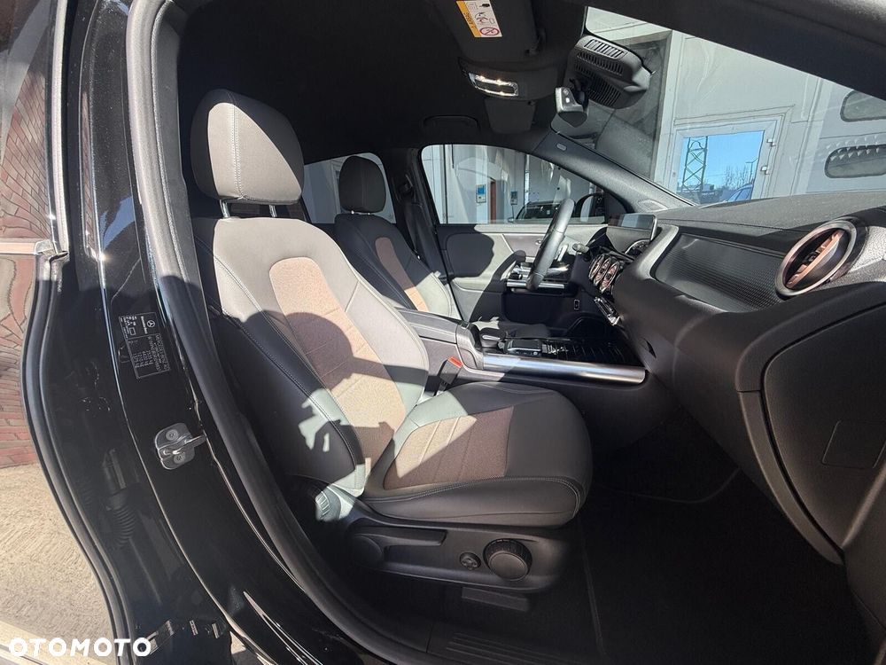 Mercedes-Benz EQA 300 66.5kWh 4-Matic Progressive - 12