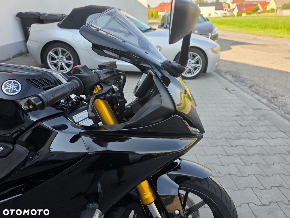 Yamaha YZF - 18
