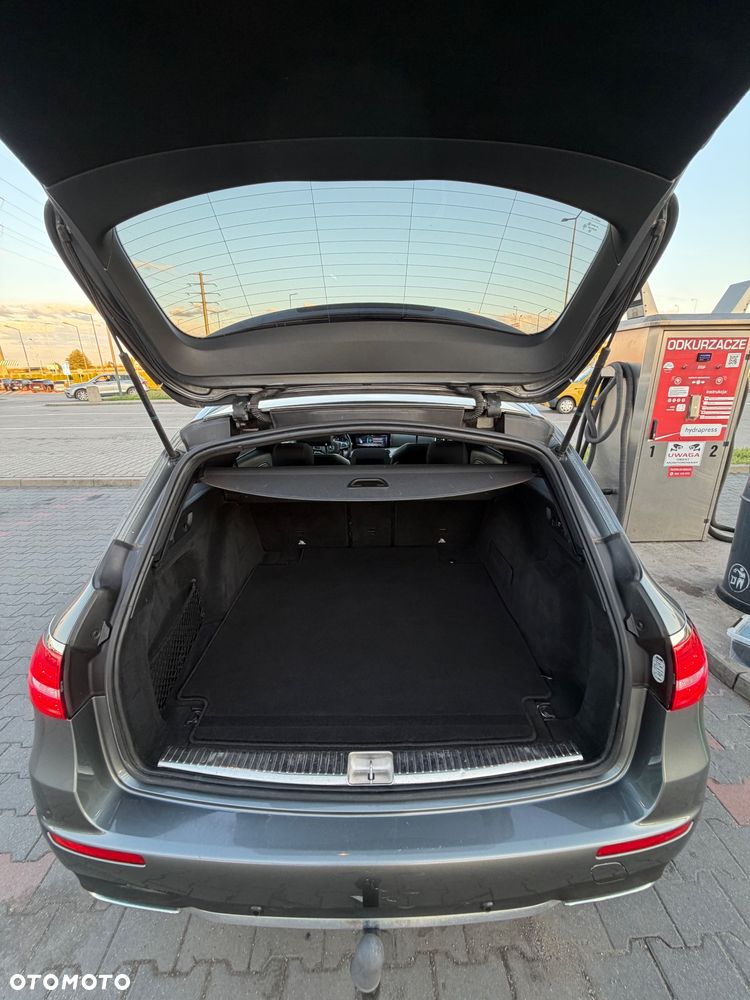 Mercedes-Benz Klasa E 220 d 4-Matic 9G-TRONIC - 13