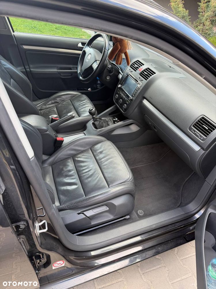 Volkswagen Jetta 2.0 FSI Comfortline - 17