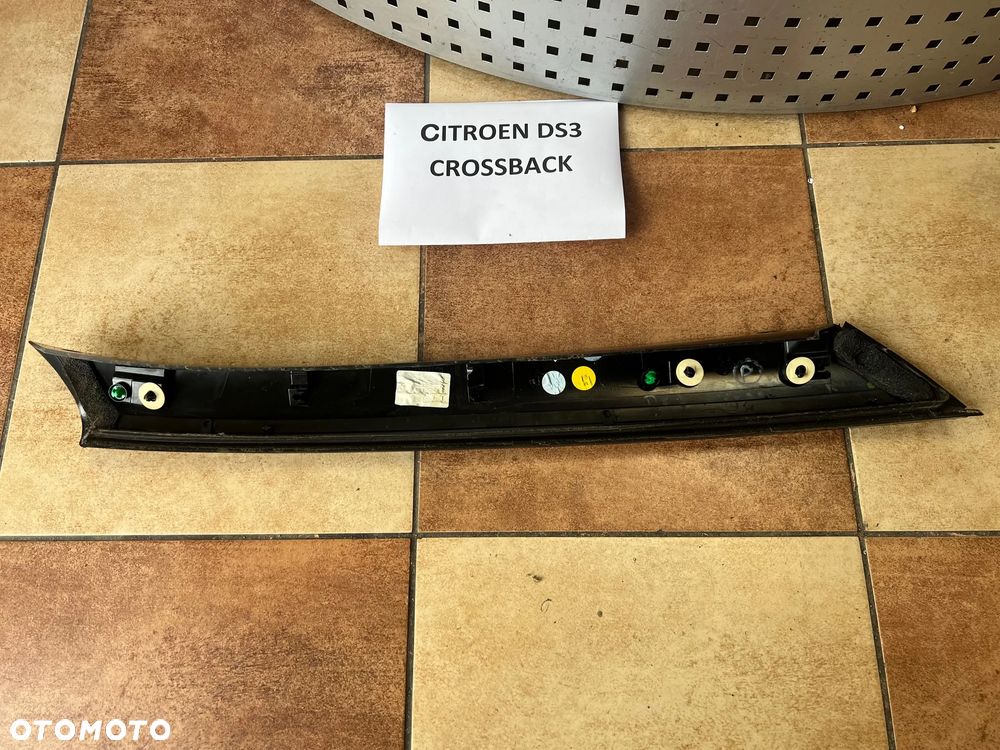 LISTWA SZYBY CZOŁOWEJ OSŁONA NAKŁADKA SŁUPKA PRAWA LEWA SŁUPEK PRAWY LEWY CITROEN DS3 CROSSBACK 2020 ROK ORYGINAŁ - 3