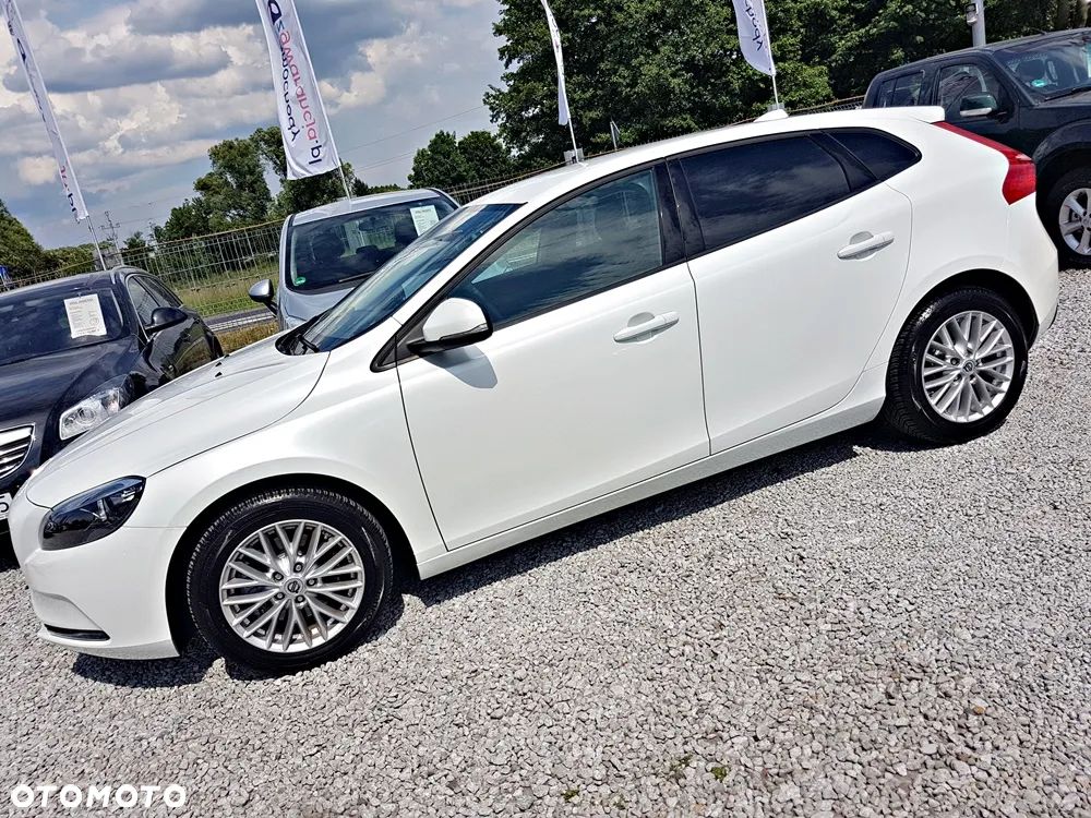 Volvo V40 T2 Drive-E Momentum - 32