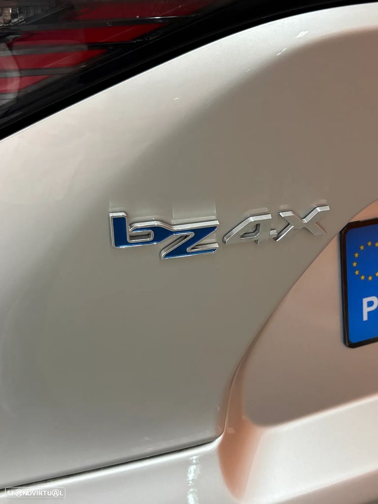 Toyota bZ4X Lounge - 8