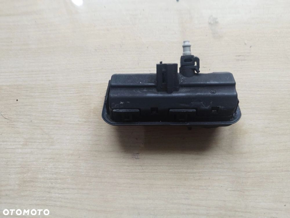 KAMERA COFANIA KLAPY BAGAŻNIKA AUDI A6 C8 AVANT - 2