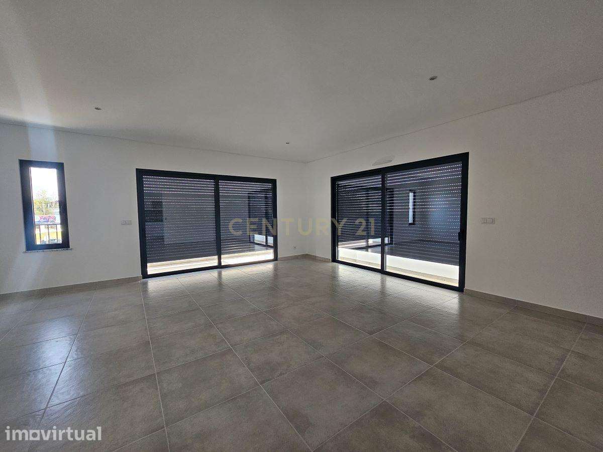 Apartamento T4 Top Floor com garagem em Box para 2 carros em Tavira - Grande imagem: 2/26