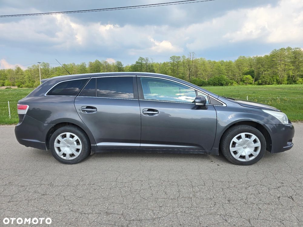 Toyota Avensis 2.0 D-4D Luna - 5
