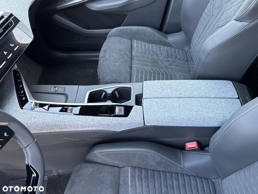 Peugeot 3008 1.6 PHEV 195 GT E-DCS7 - 34