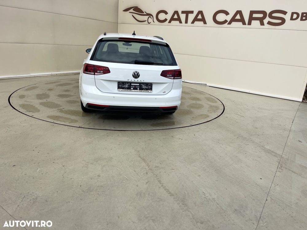 Volkswagen Passat - 13