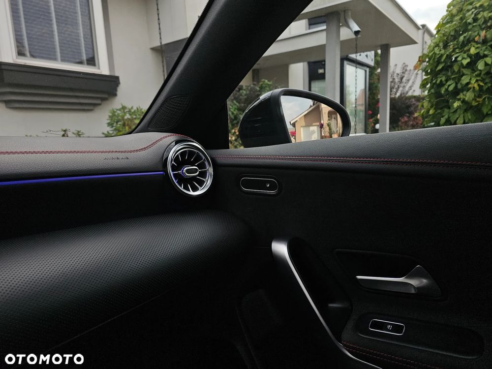 Mercedes-Benz CLA 200 d AMG Line 8G-DCT - 13