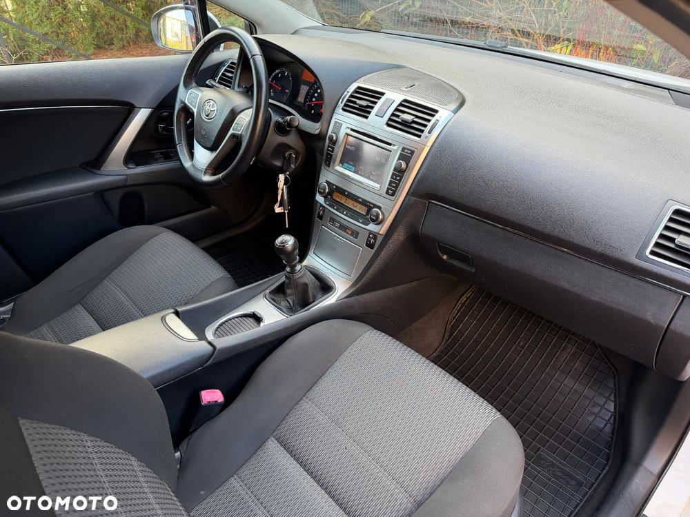 Toyota Avensis 2.0 D-4D Life - 17