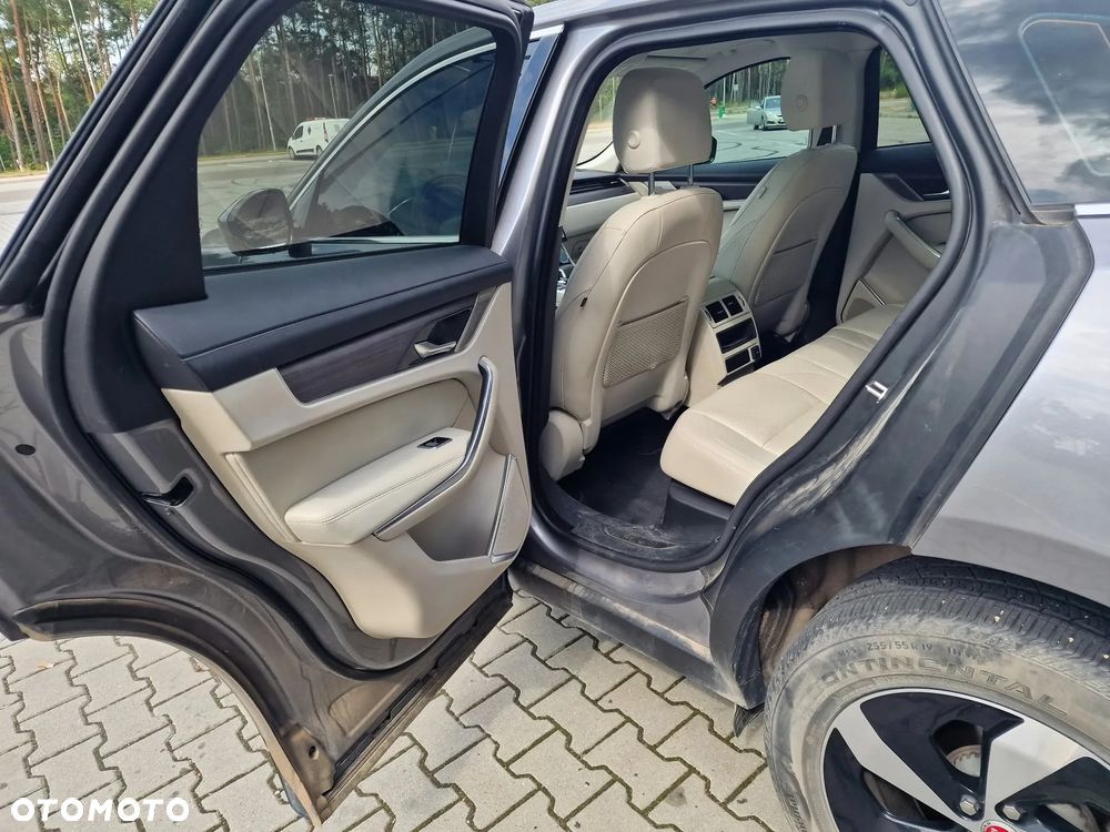 Jaguar F-Pace 2021 photo 5