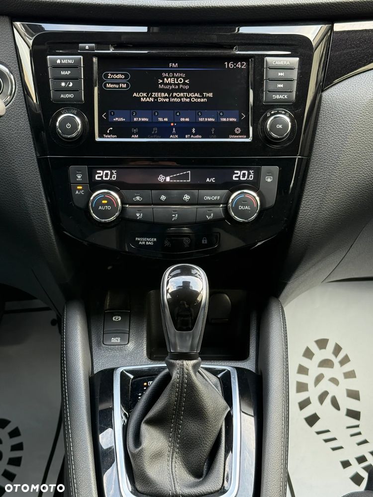 Nissan Qashqai 1.3 DIG-T N-Connecta DCT - 8