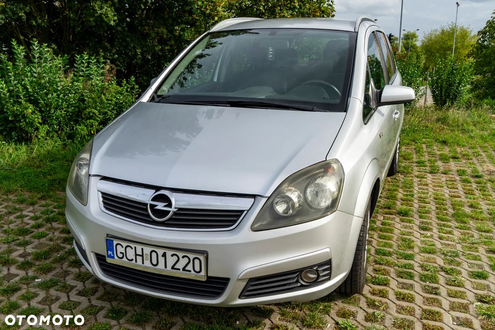 Opel Zafira - 2