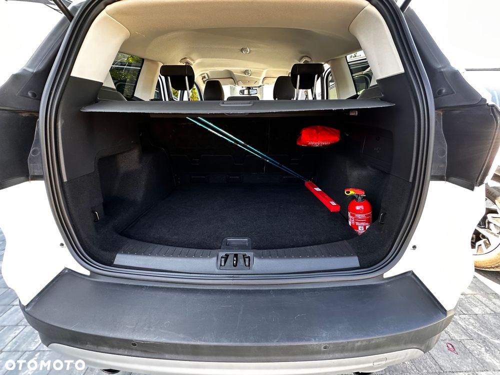 Ford Kuga 1.5 EcoBoost 2x4 Titanium - 13