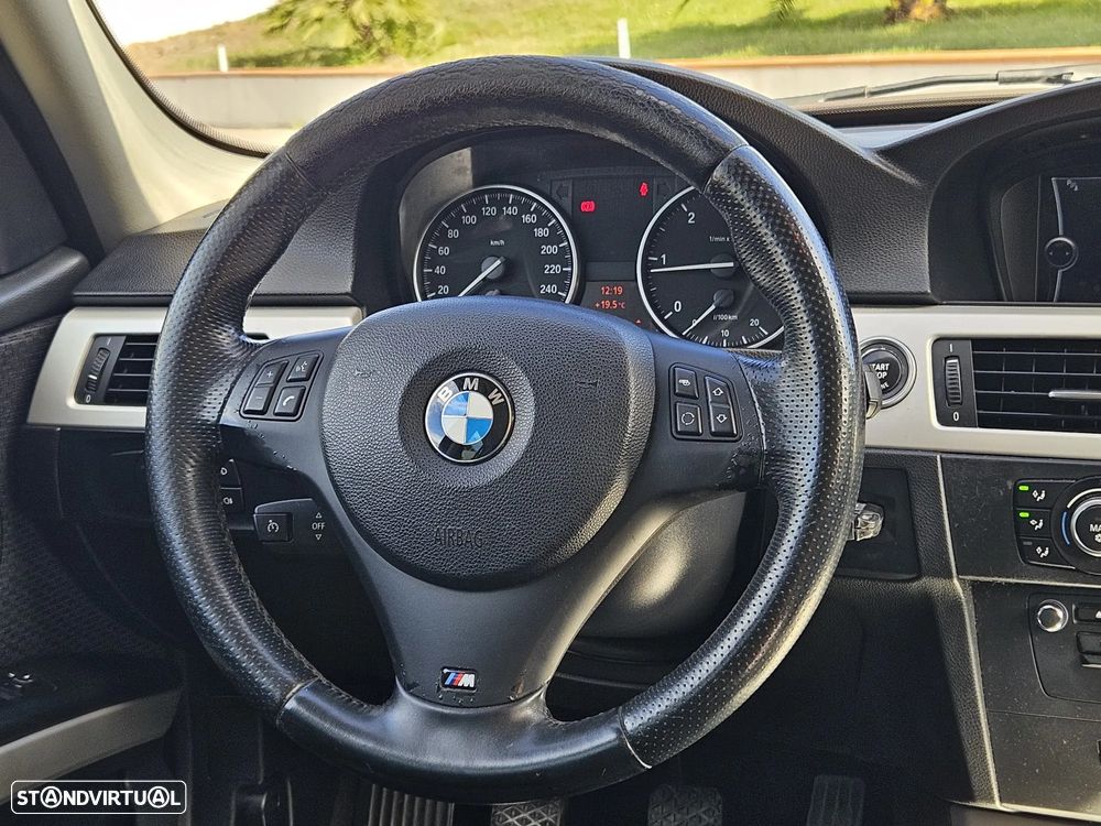 BMW 320 d Touring LifeStyle - 8