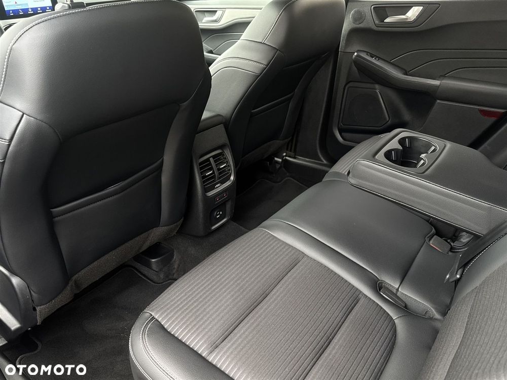Ford Kuga - 21