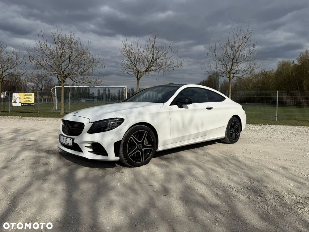 Mercedes-Benz Klasa C 300 9G-TRONIC - 4