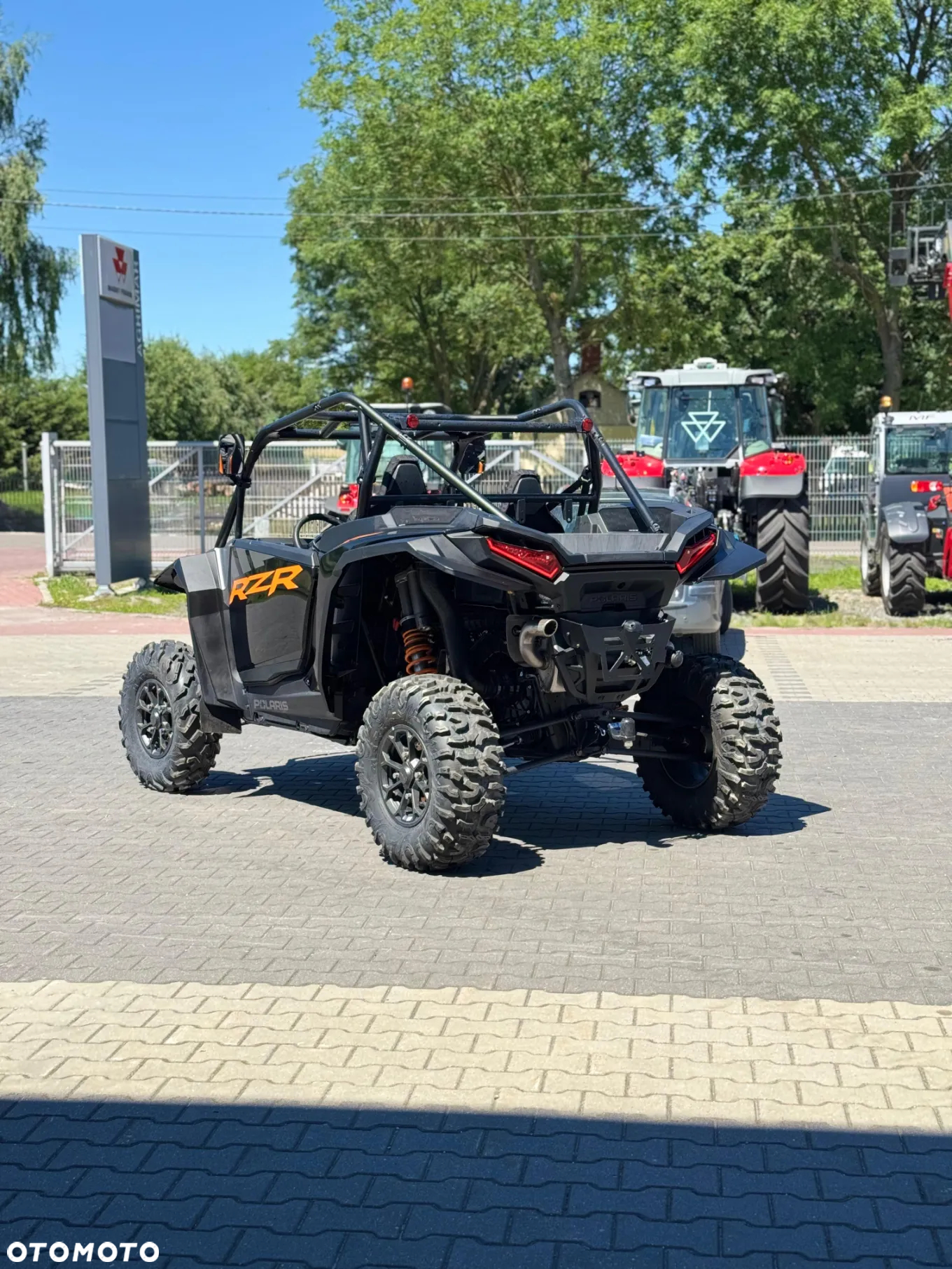 Polaris RZR - 6