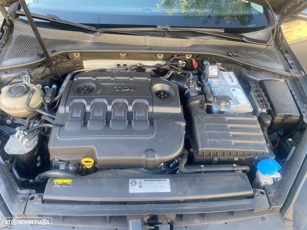 VW Golf Variant 1.6 TDi R-Line DSG - 17