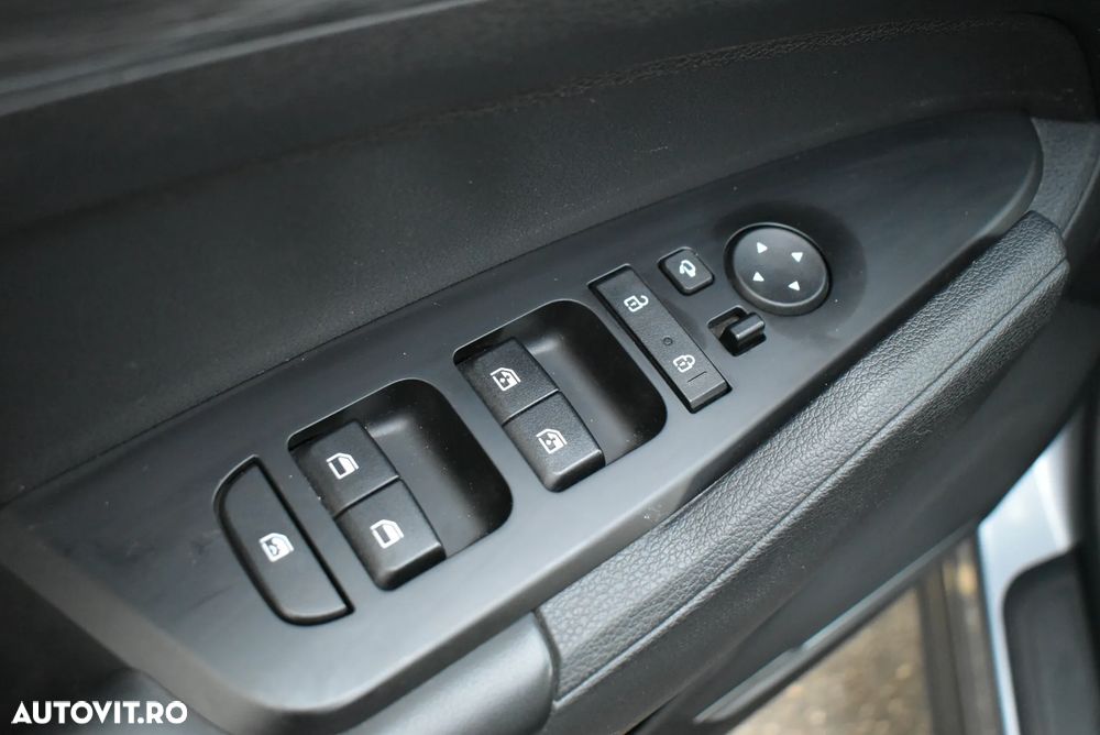 Kia Sportage 1.6 T-GDI MHEV 7DCT HP 4x4 Style - 12