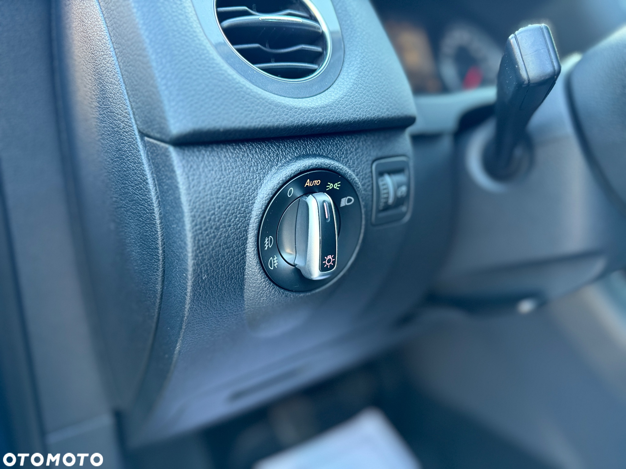 Volkswagen Tiguan - 27