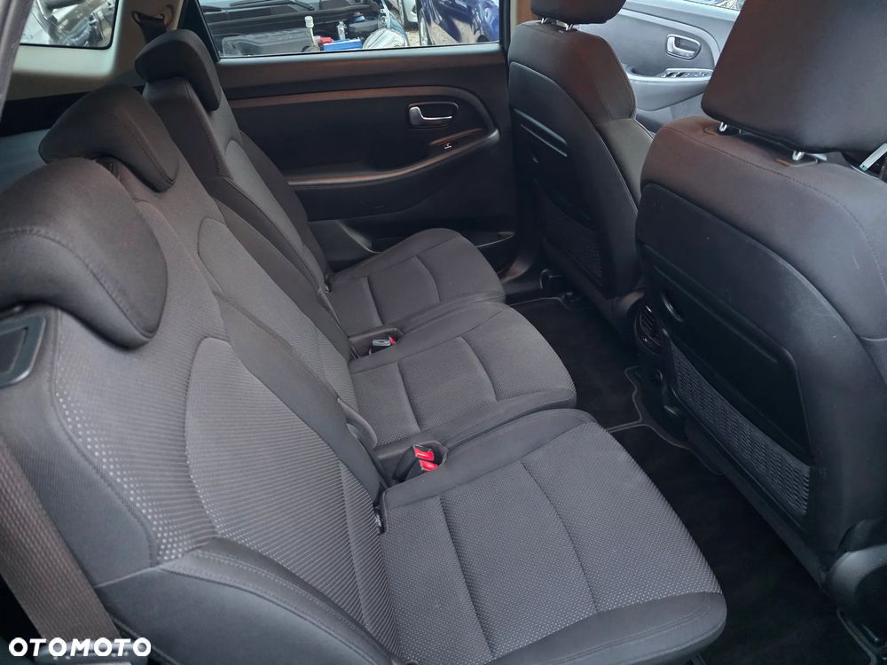 Kia Carens 1.7 CRDi 115 Fifa World Cup Edition - 10