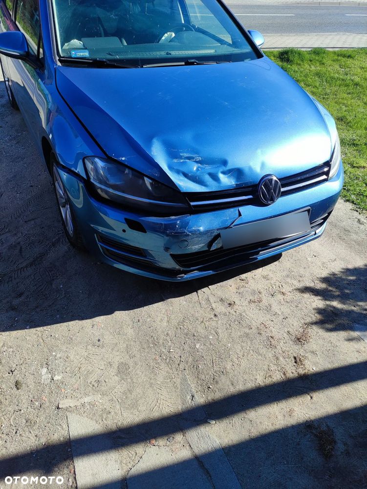 Volkswagen Golf 1.2 TSI BMT Comfortline - 1