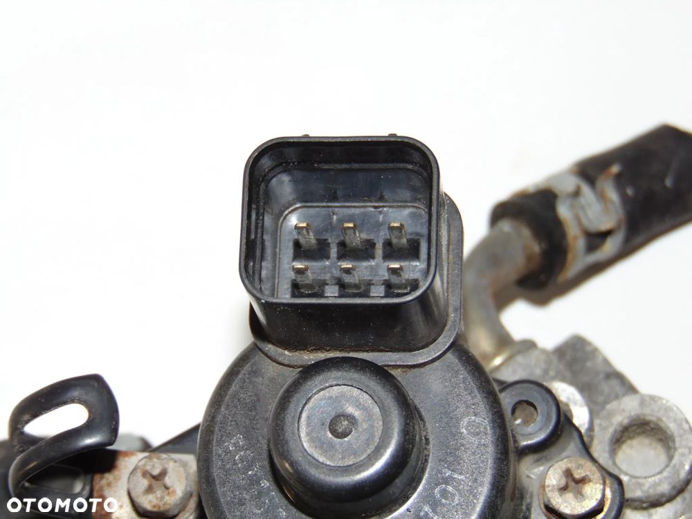 Przepustnica silniczek silnik krokowy Mitsubishi Galant VIII 2.5 V6 - 16